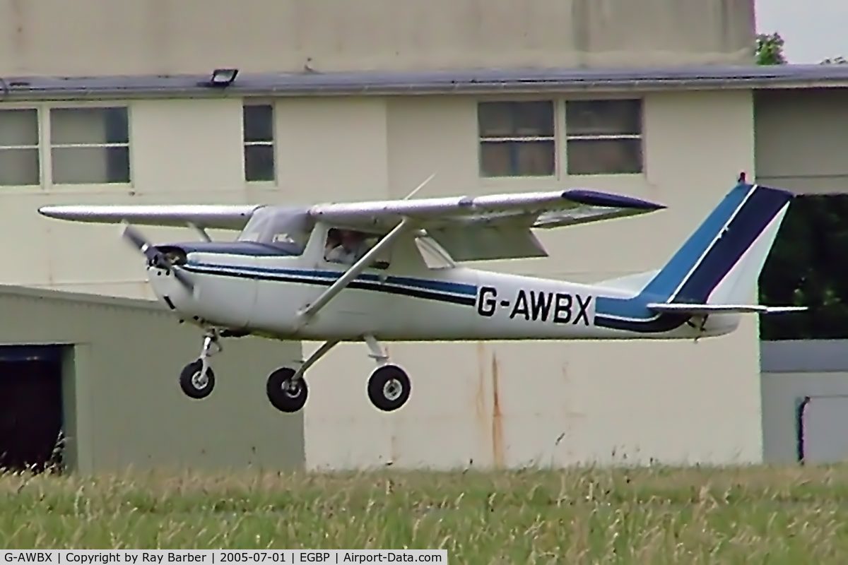 G-AWBX, 1968 Reims F150H C/N 0286, Seen landing.
