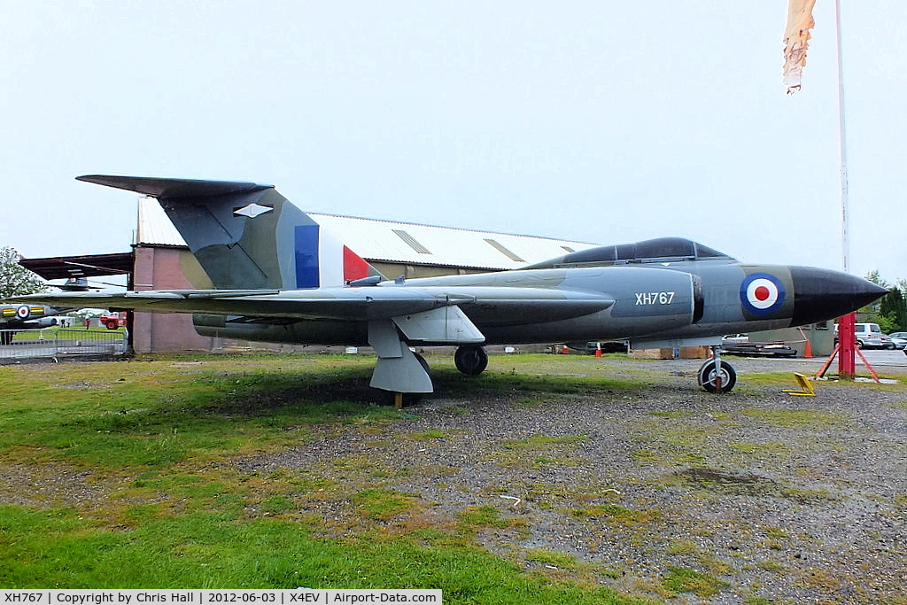 XH767, Gloster Javelin FAW.9 C/N Not found XH767, Gloster Javelin F(AW).9. XH767 was built at Hucclecote and went to Aldergrove in October 1959. It joined 25 Squadron at Waterbeach in December that year. From 1962 until 1965, the aircraft served with 11 Squadron in Germany.