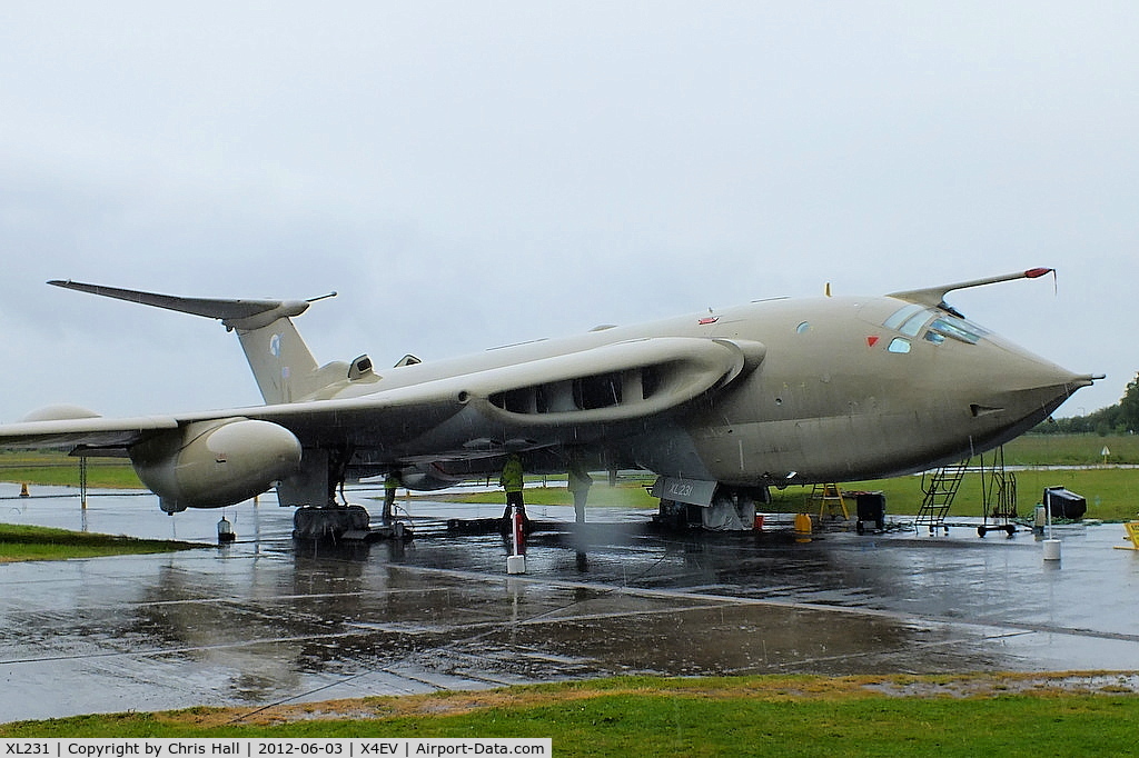 XL231, 1962 Handley Page Victor K.2 C/N HP80/76, Former Falklands and Gulf war veteran preserved in a taxiing condition at the Yorkshire Air Museum