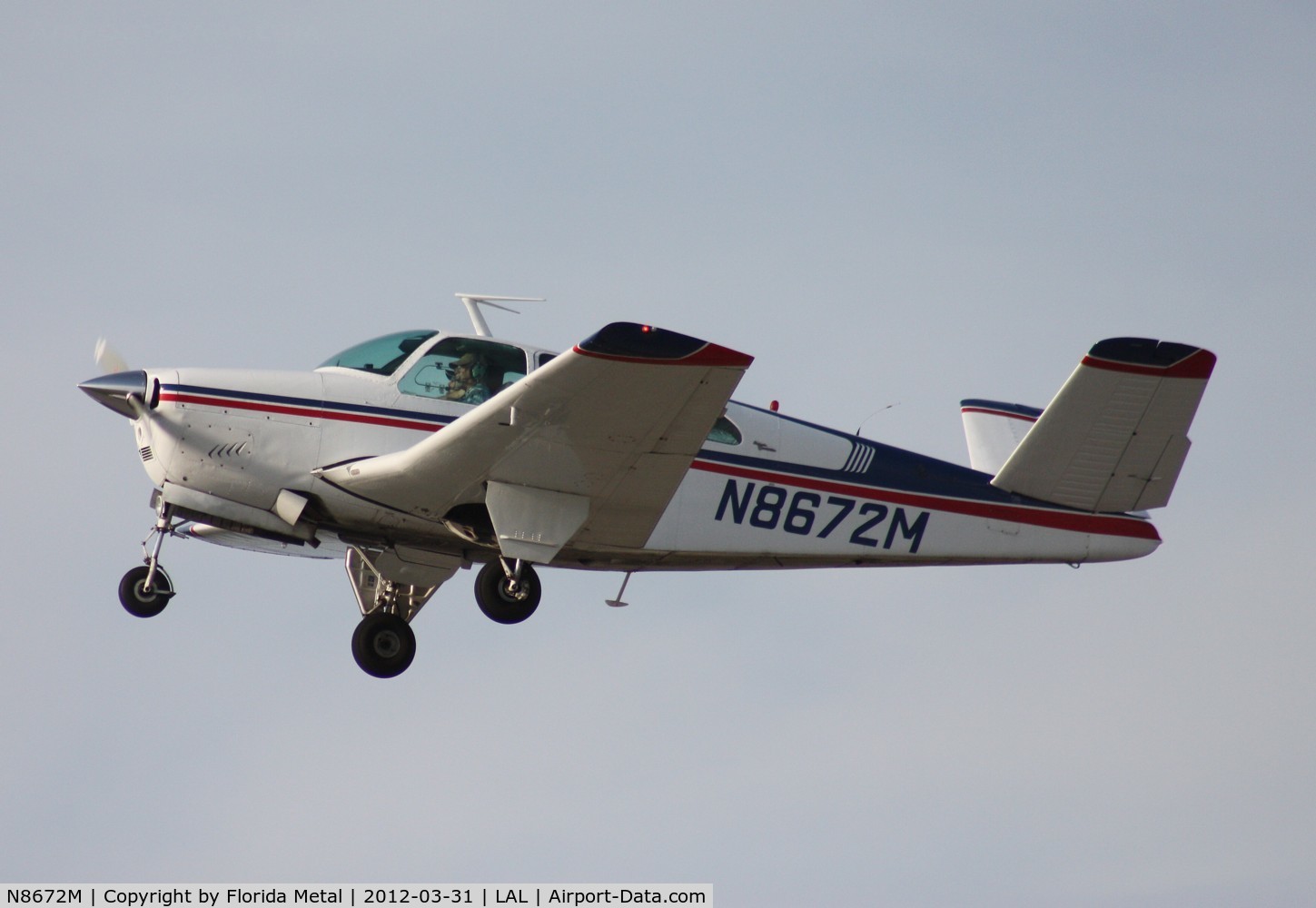 N8672M, 1963 Beech P35 Bonanza C/N D-7266, Beech 35