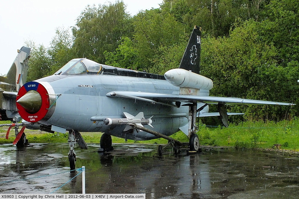 XS903, English Electric Lightning F.6 C/N 95249, now fitted with over wing fuel tanks