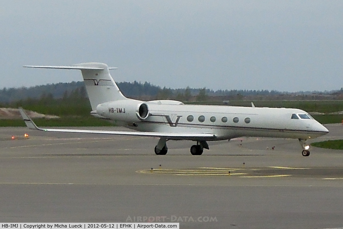 HB-IMJ, 1997 Gulfstream Aerospace Gulfstream V C/N 517, At Helsinki