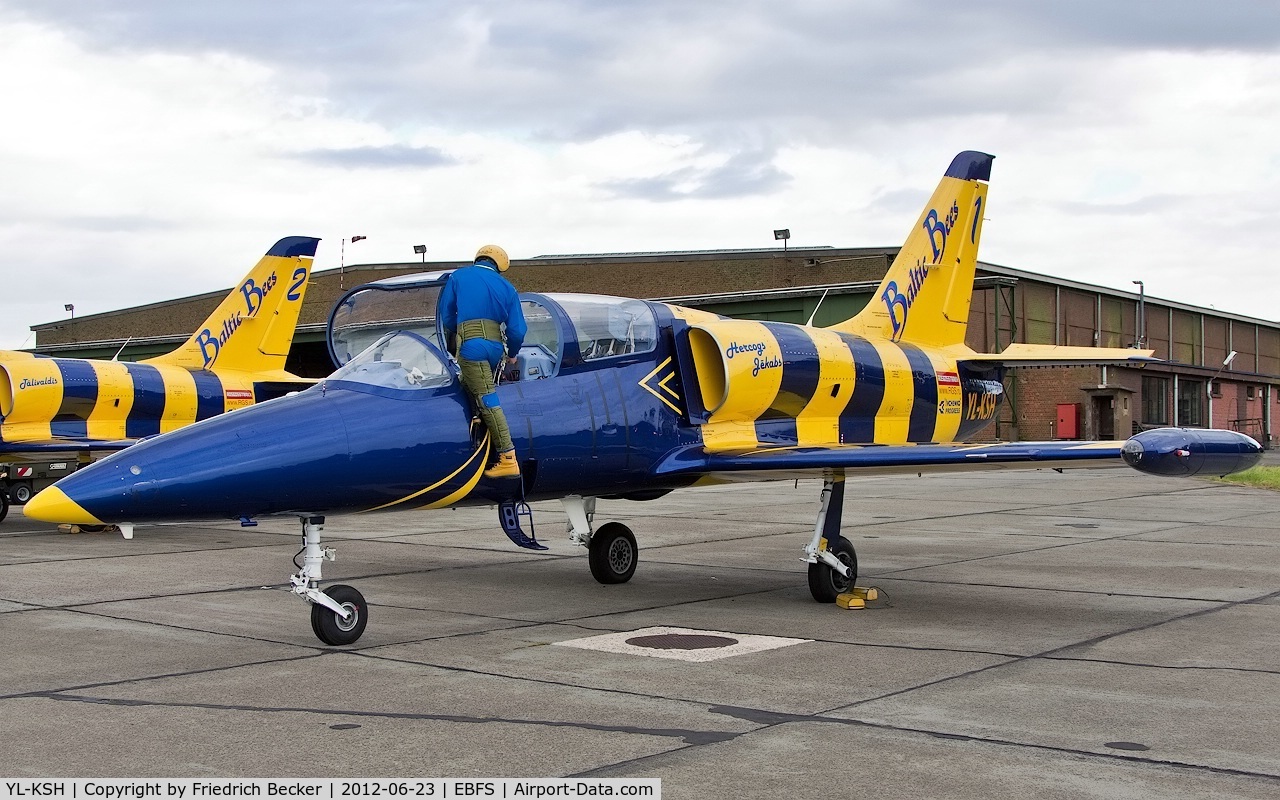 YL-KSH, Aero L-39C Albatros C/N 934632, Baltic Bees No.1 prepares for a training mission