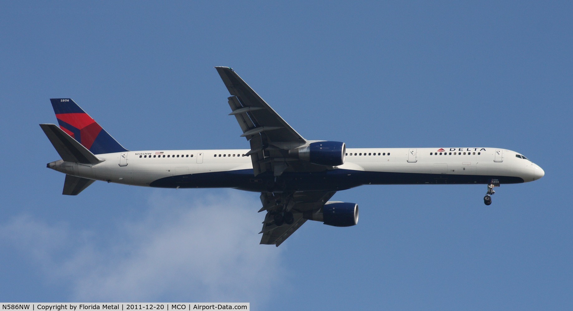 N586NW, 2002 Boeing 757-351 C/N 32987, Delta 757-300