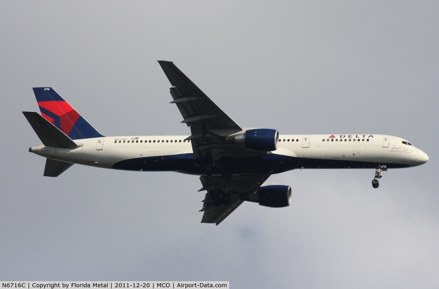 N6716C, 2001 Boeing 757-232 C/N 30838, Delta 757