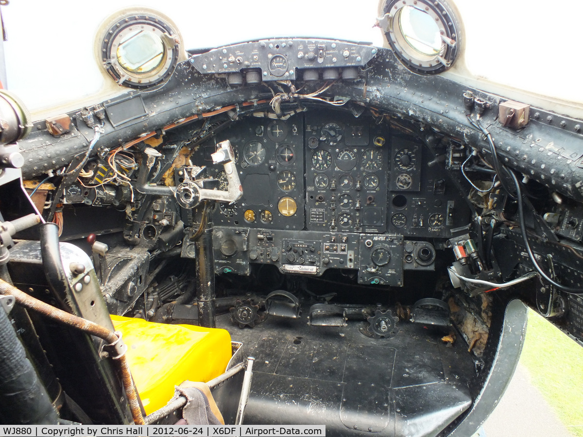 WJ880, 1955 English Electric Canberra T.4 C/N 71360, front section of the cockpit
