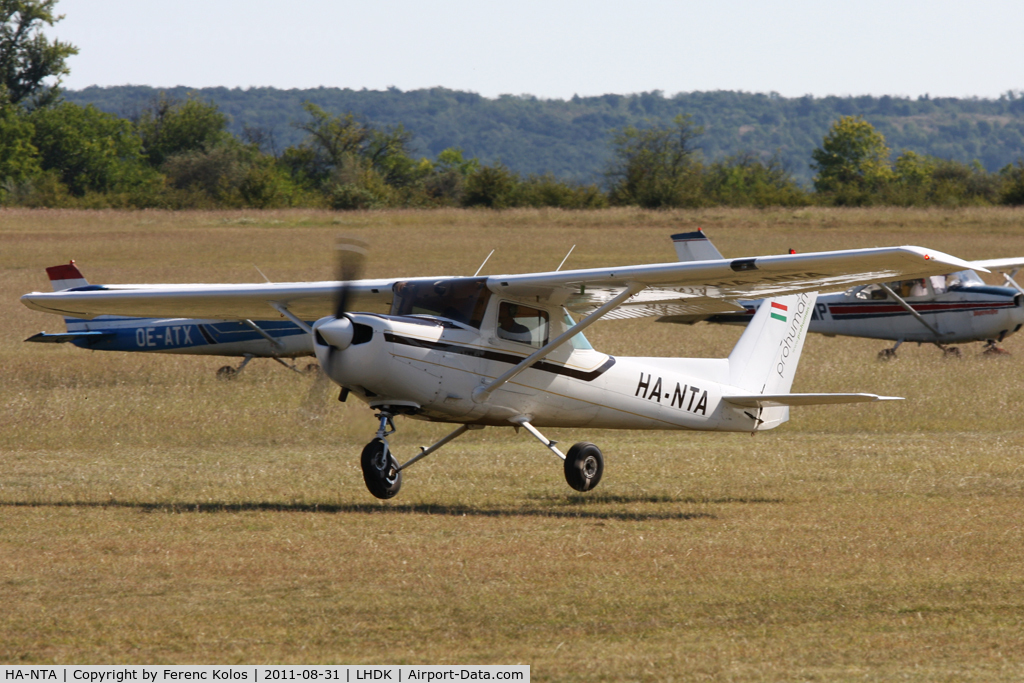 HA-NTA, 1985 Cessna 152 C/N 15286022, Dunakeszi