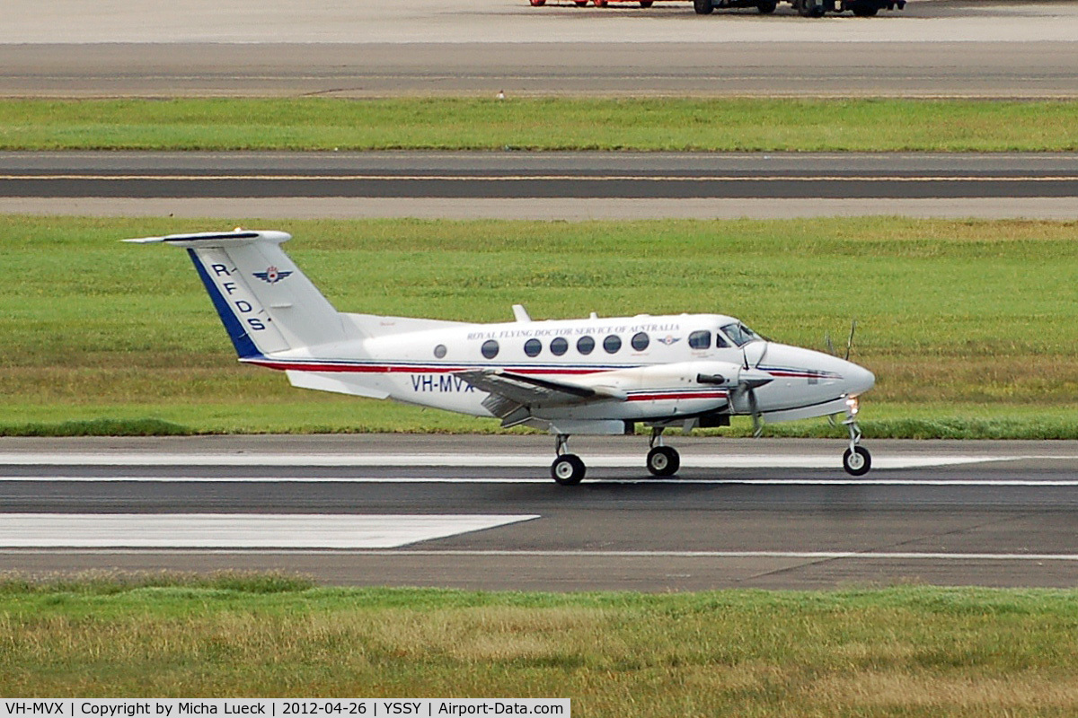 VH-MVX, 2008 Hawker Beechcraft B200C C/N BL-153, At Sydney