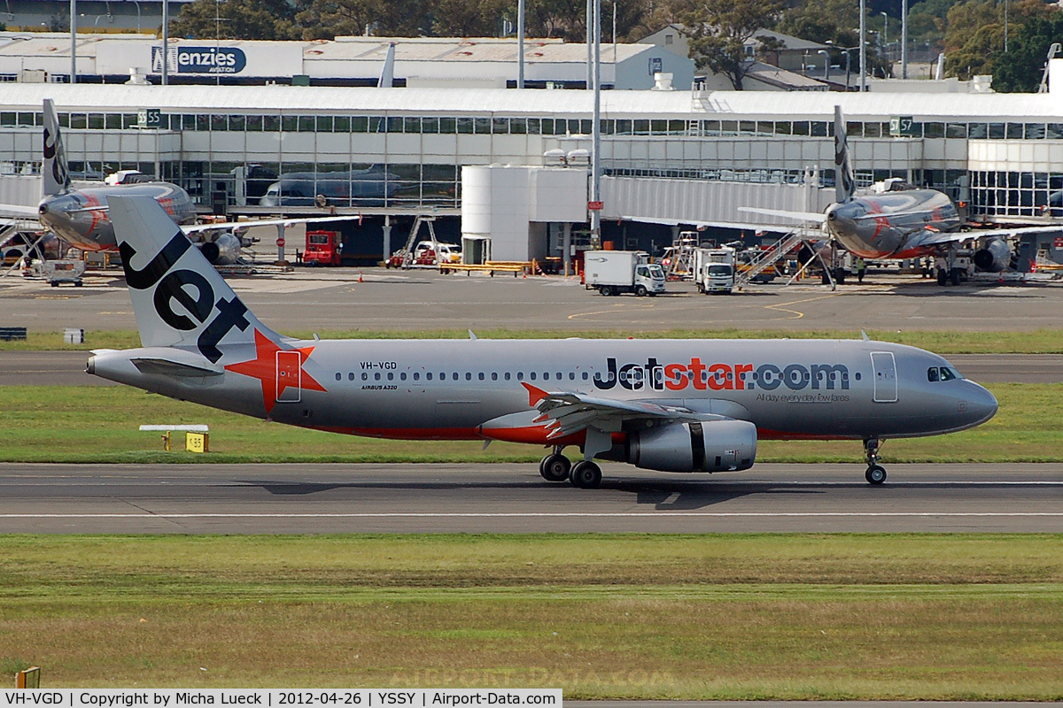 VH-VGD, Airbus A320-232 C/N 4527, At Sydney