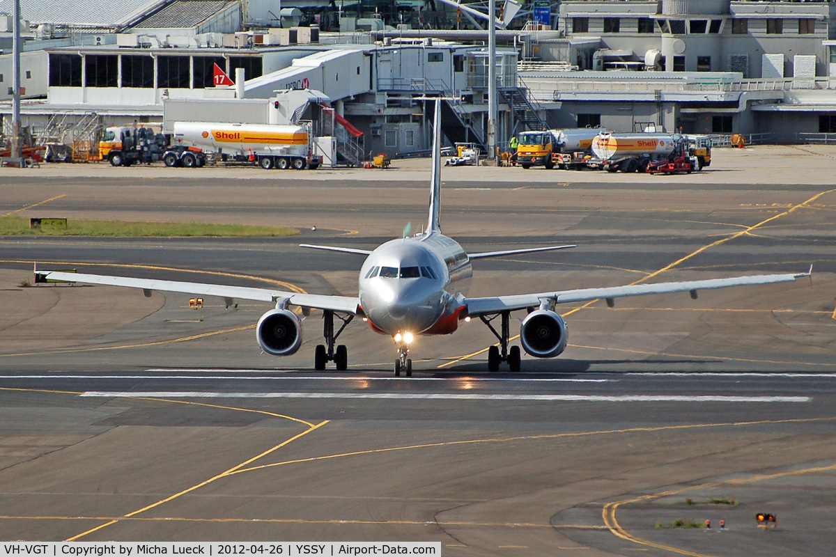 VH-VGT, 2009 Airbus A320-232 C/N 4178, At Sydney