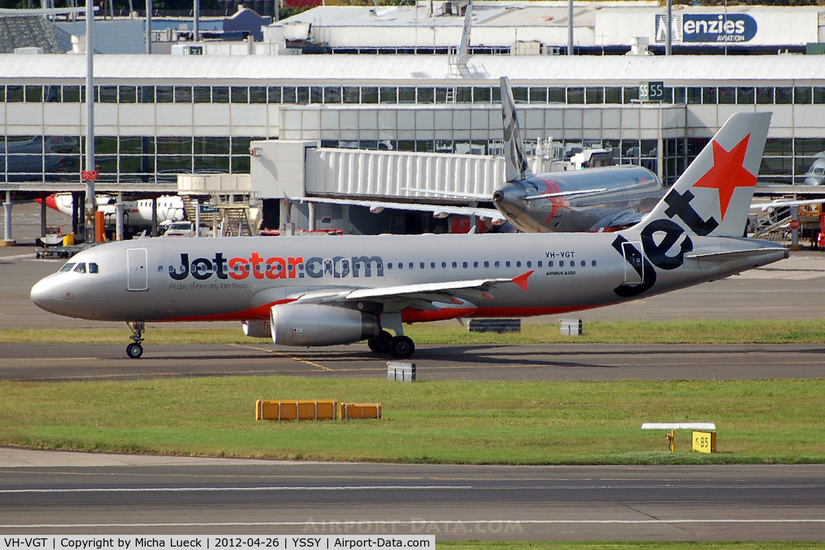 VH-VGT, 2009 Airbus A320-232 C/N 4178, At Sydney