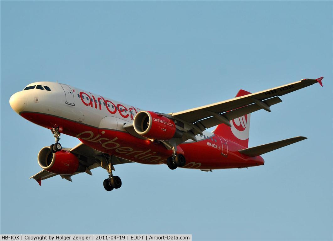 HB-IOX, 2008 Airbus A319-112 C/N 3604, Member of family´s swiss part is coming down....