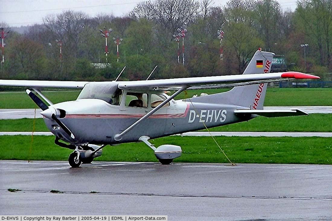 D-EHVS, Reims F172N Skyhawk C/N 172-01693, Seen here at Landshut~D.