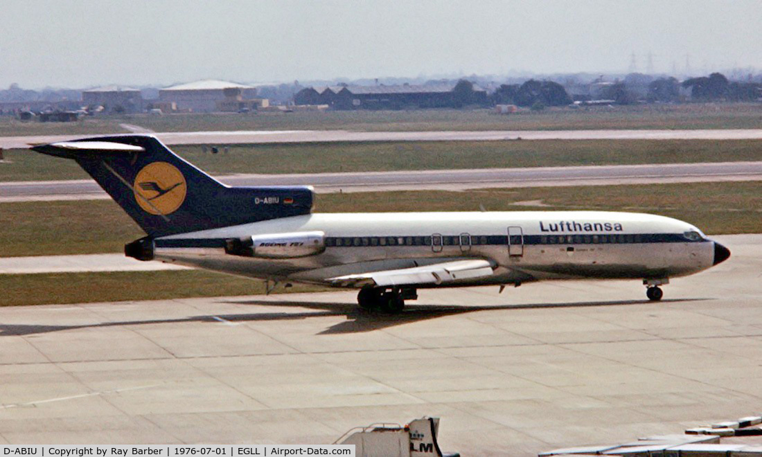 D-ABIU, 1967 Boeing 727-30 C/N 19312, Boeing 727-30C [19312] (Lufthansa) Heathrow~G 01/07/1976. Taken from a slide.