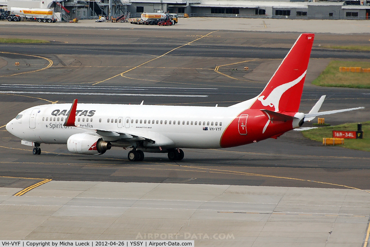 VH-VYF, 2005 Boeing 737-838 C/N 33994, At Sydney