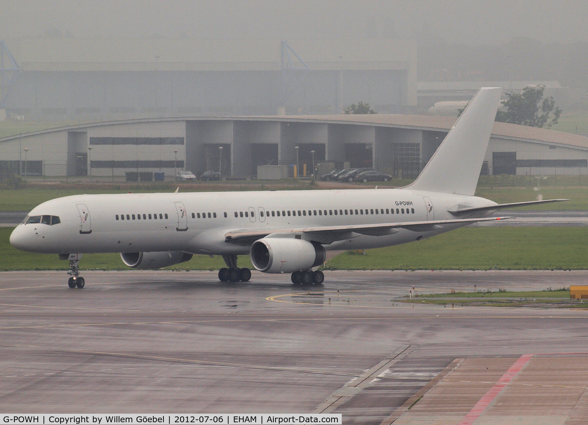 G-POWH, 2000 Boeing 757-256 C/N 29308, Taxi to the gate of Amsterdam Airport