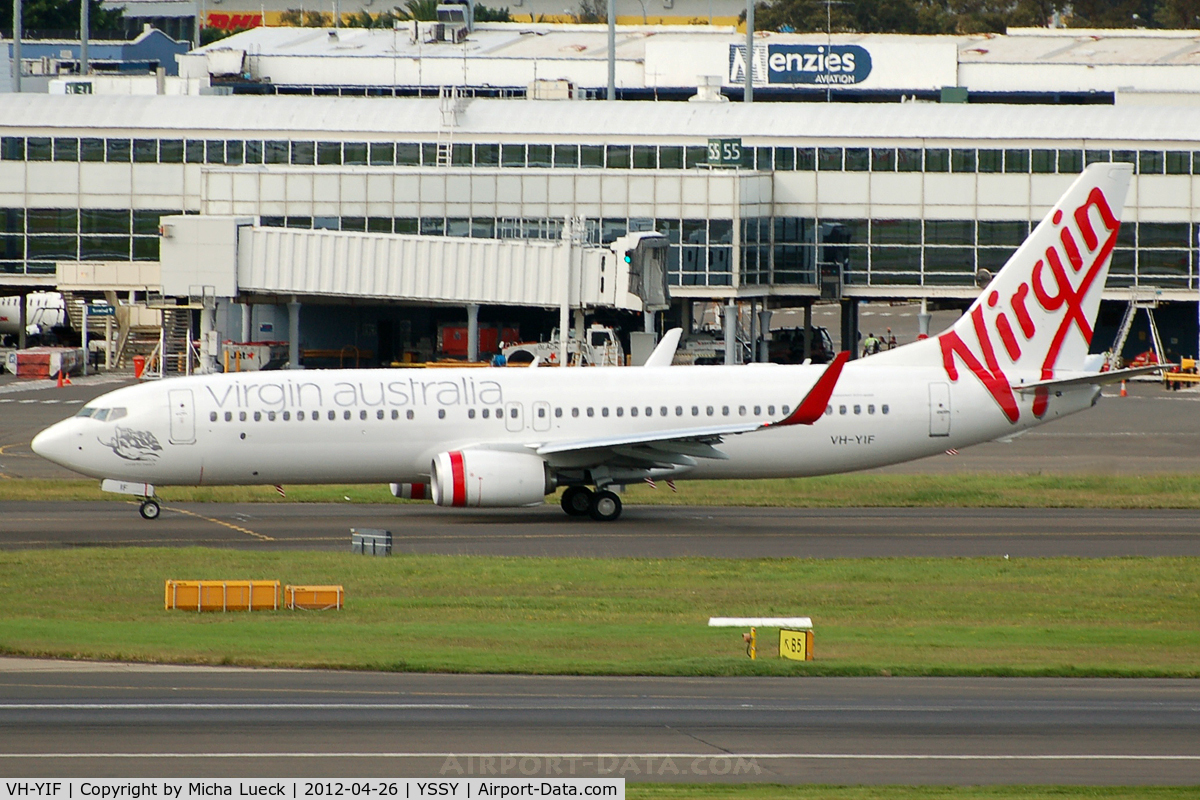 VH-YIF, 2012 Boeing 737-8FE C/N 38710, At Sydney