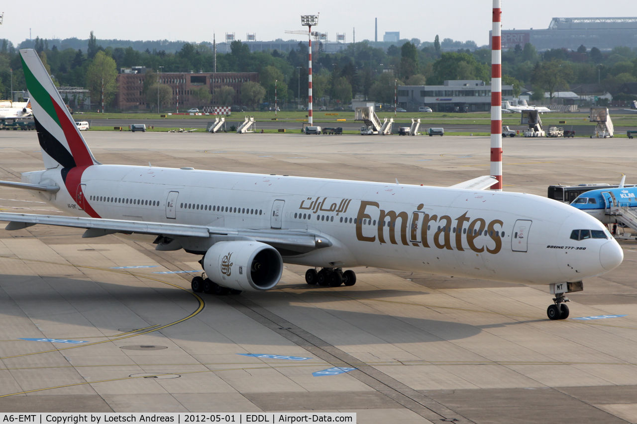 A6-EMT, 2002 Boeing 777-31H C/N 32699, UAE056 Dusseldorf to Dubai (DUB)