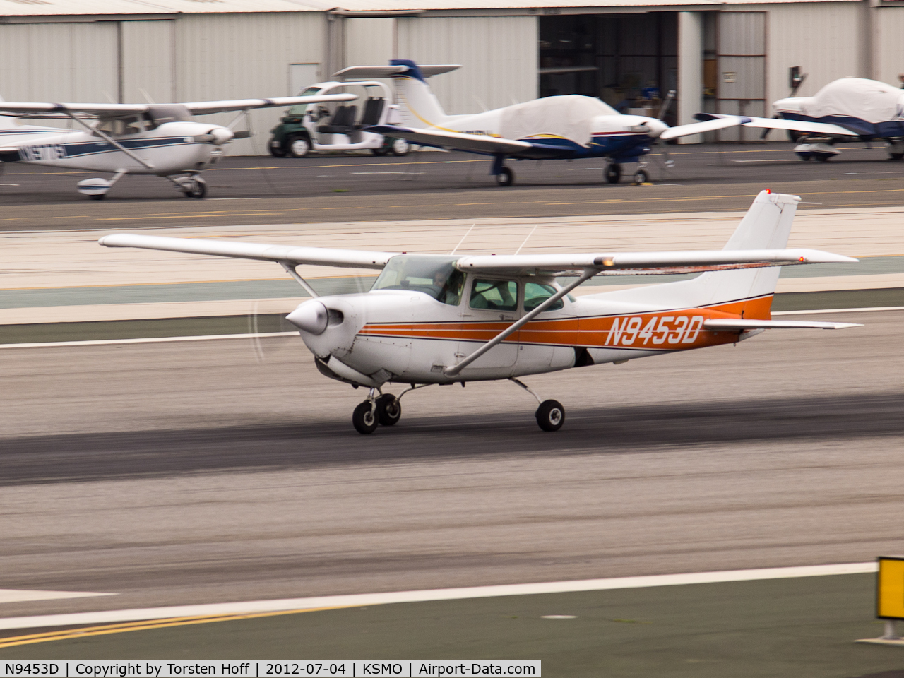 N9453D, 1984 Cessna 172RG Cutlass RG C/N 172RG1169, N9453D departing from RWY 21