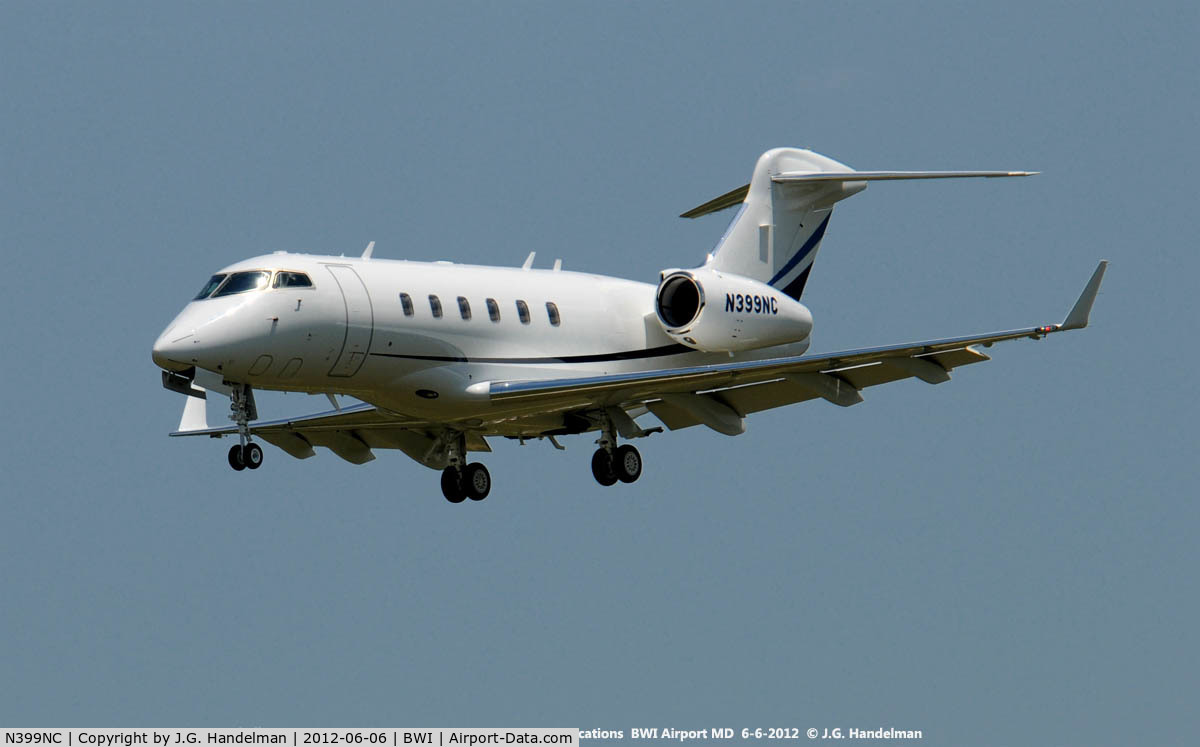 N399NC, 2011 Bombardier Challenger 300 (BD-100-1A10) C/N 20847, Final approach to 33L at BWI