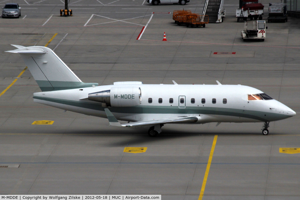 M-MDDE, 2004 Bombardier Challenger 604 (CL-600-2B16) C/N 5598, visitor