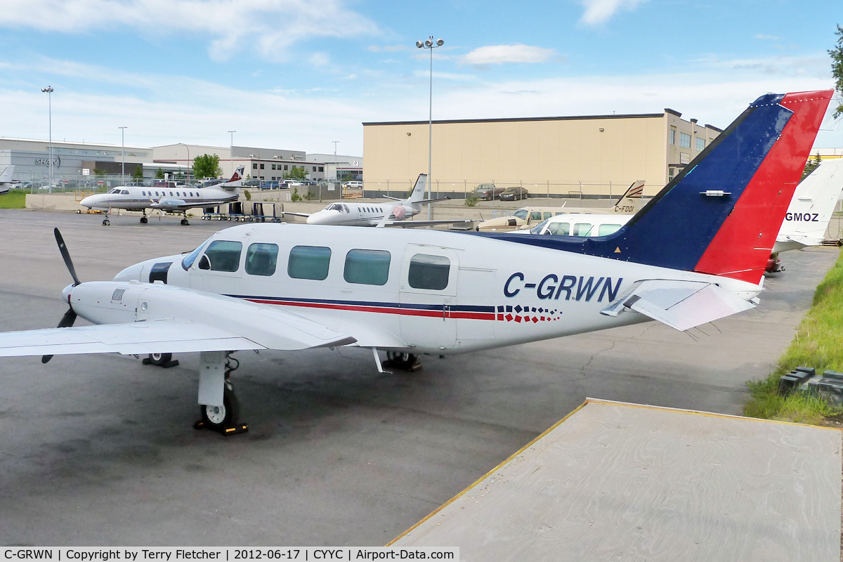 C-GRWN, 1980 Piper PA-31-350 Chieftain C/N 31-8152044, at Calgary