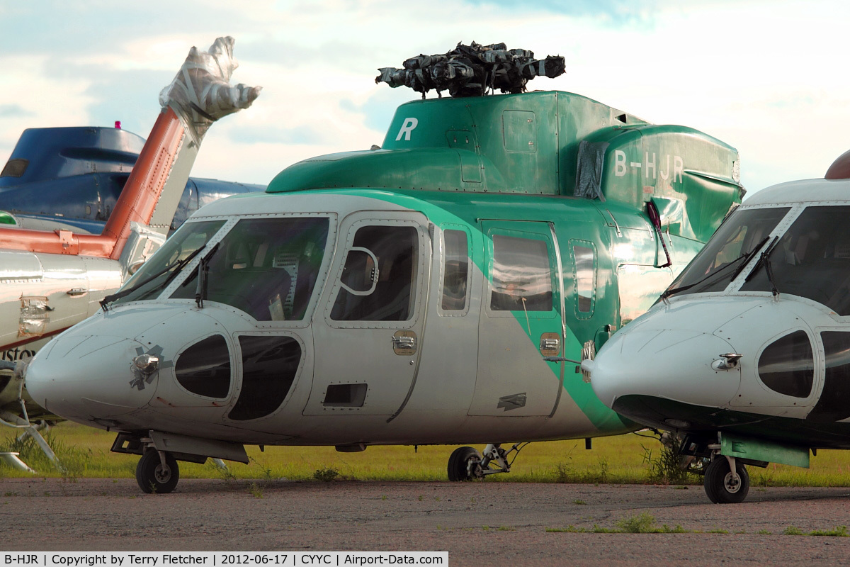 B-HJR, 1998 Sikorsky S-76C+ C/N 760497, ex Hong Kong Helicopter with Eagle Helicopters at Calgary