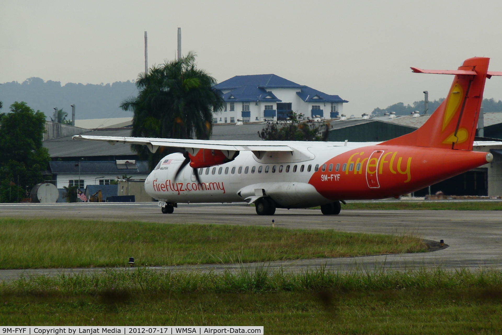 9M-FYF, 2009 ATR 72-212A C/N 860, Exiting Juliette 15 Gate