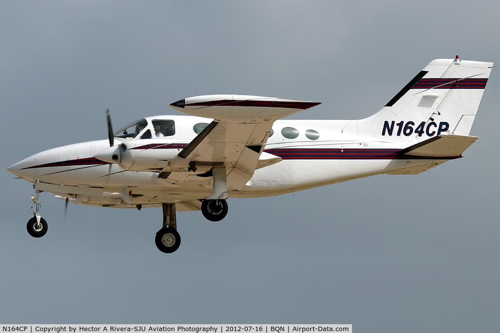N164CP, 1977 Cessna 414 Chancellor C/N 414-0964, I love this colors