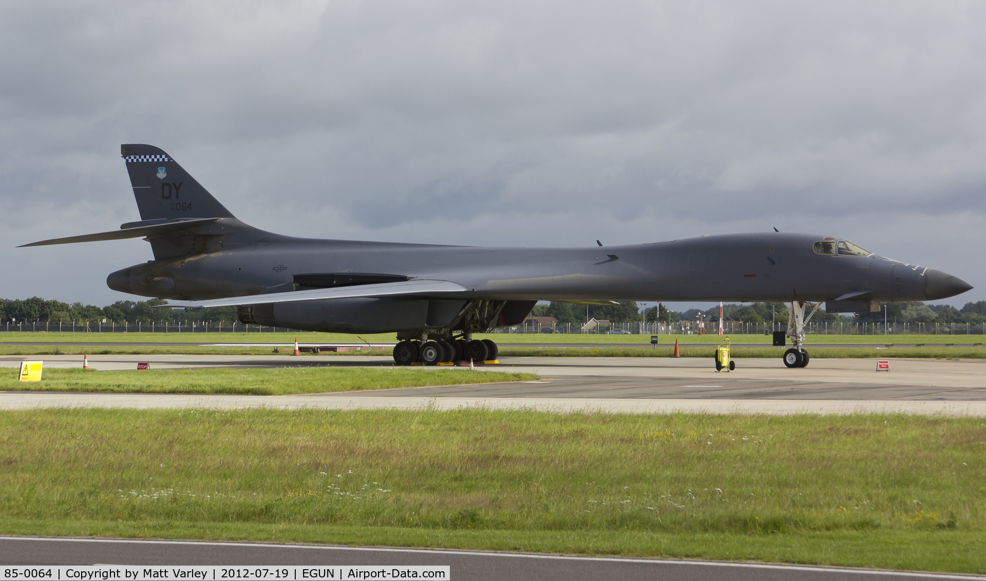 85-0064, 1985 Rockwell B-1B Lancer C/N 24, Sat on hard stand 15 at RAF Mildenhall.