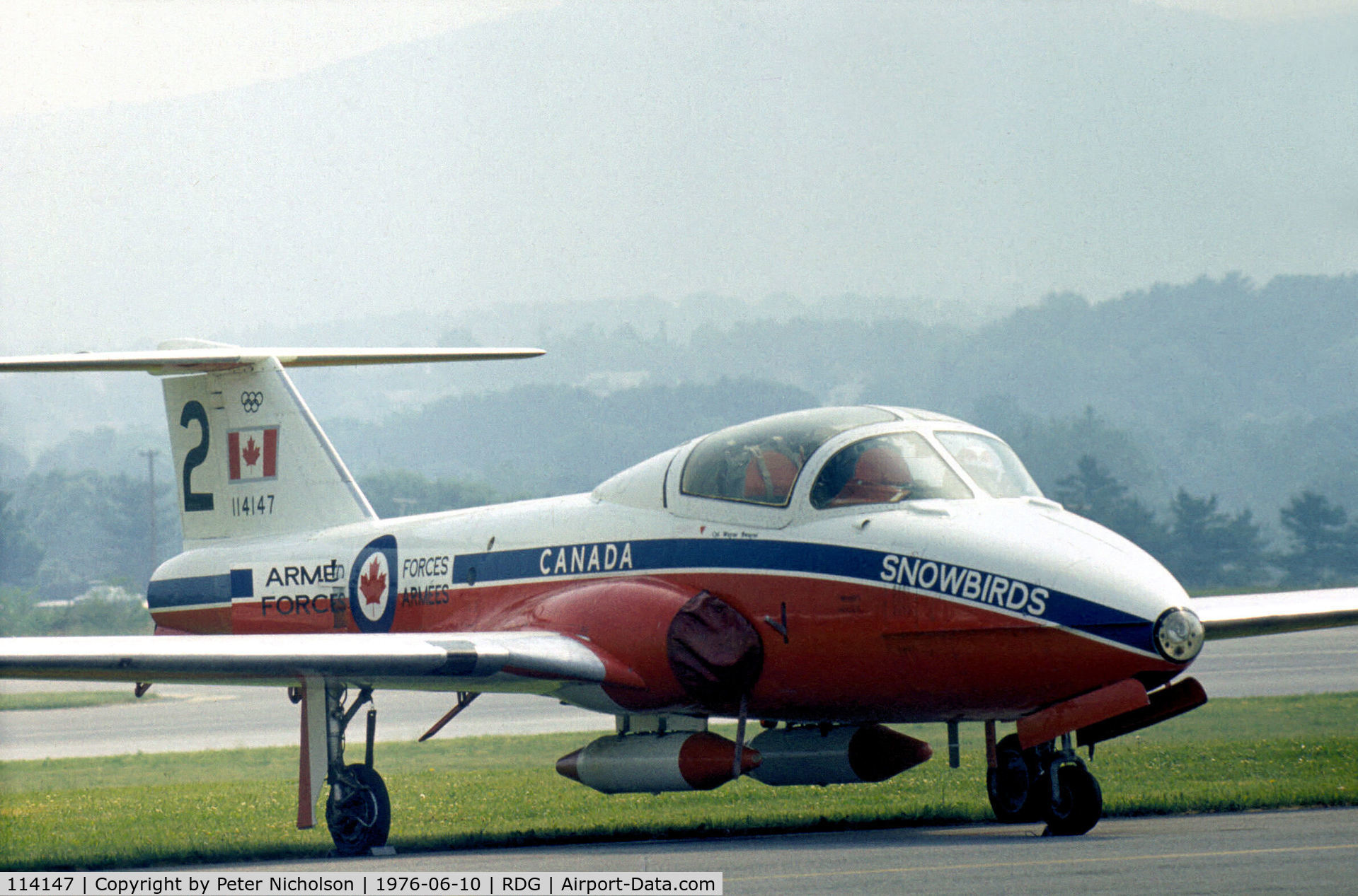 114147, 1971 Canadair CT-114 Tutor C/N 1147, CT-114 of the Canadian Armed Forces Snowbirds aerobatic team on the flightline at the 1976 Reading Airshow.