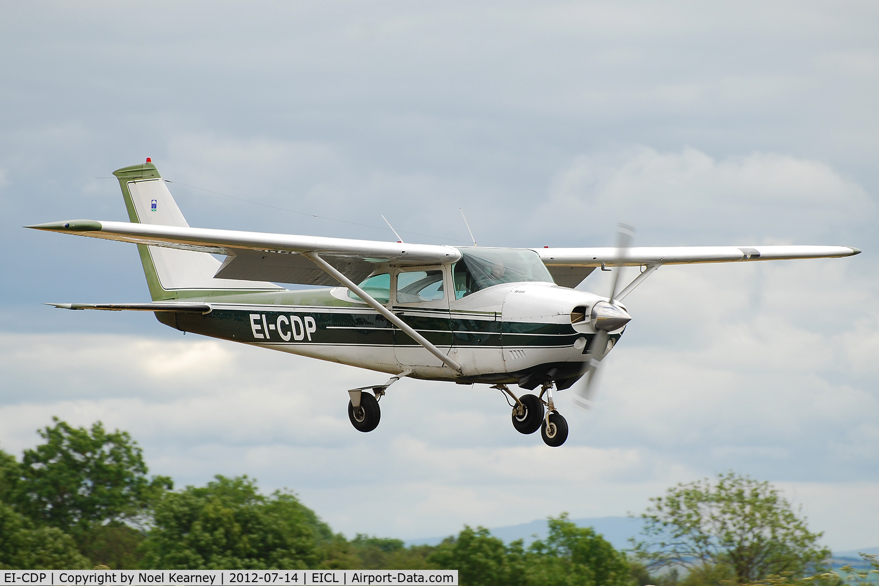 EI-CDP, Cessna 182L Skylane C/N 182-58955, Landing at the Clonbullogue Fly-in July 2012