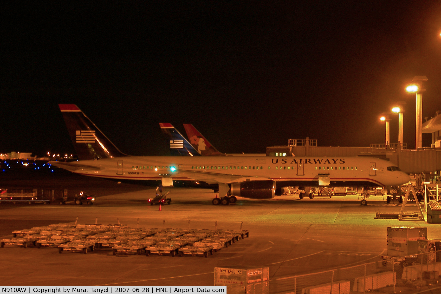 N910AW, 1989 Boeing 757-2G7 C/N 24523, At the gate at Honolulu Int. (the time on the photo metadata is EST)
