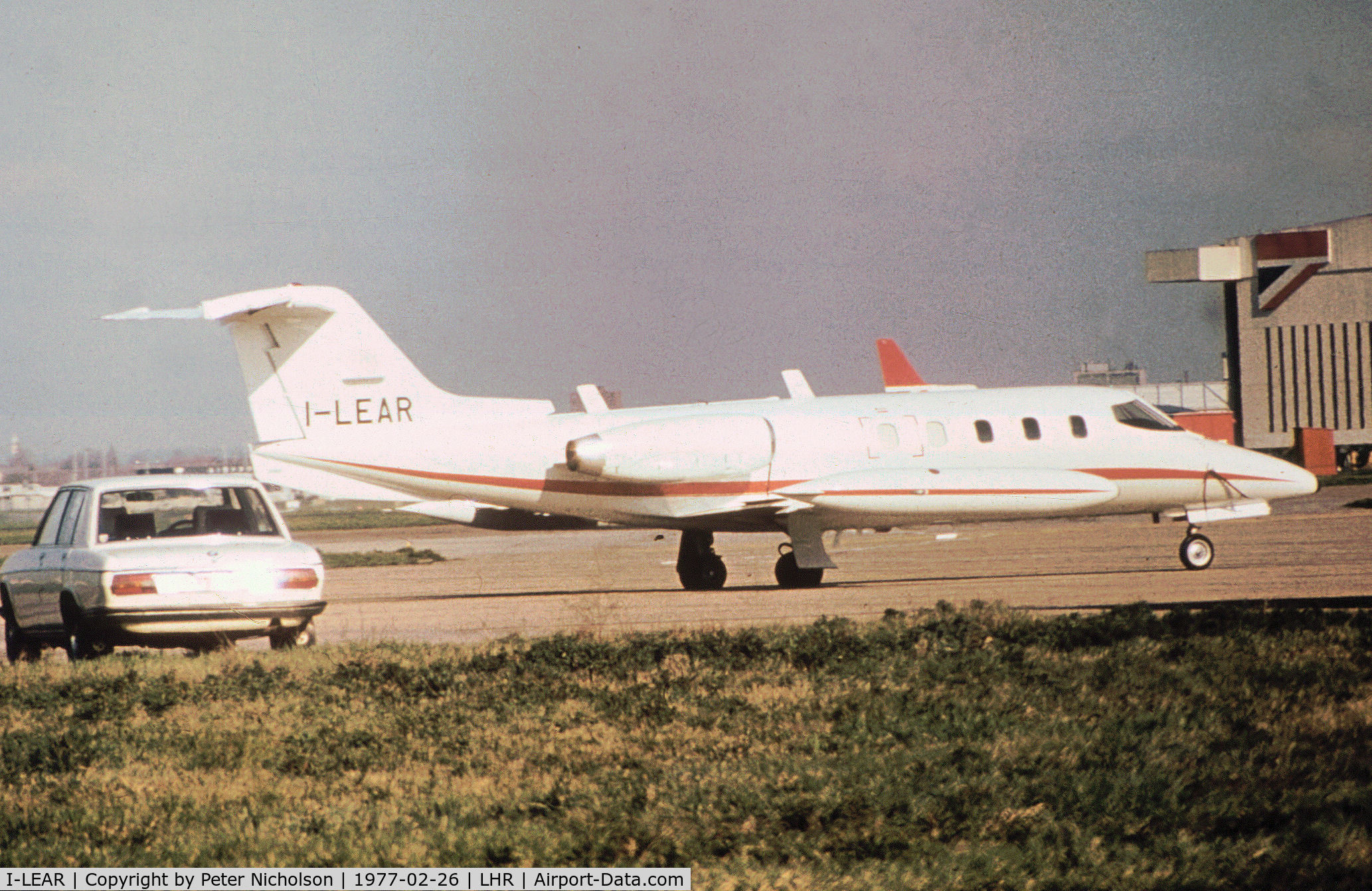 I-LEAR, 1976 Gates Learjet 25B C/N 207, Learjet 25B as seen at Heathrow in February 1977.