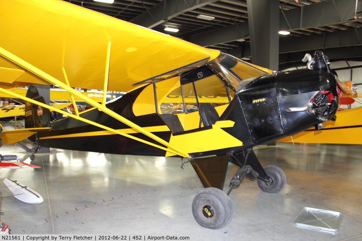 N21561, 1938 Piper J3P C/N 2474, At Western Antique Aeroplane & Automobile Museum in Hood River , Oregon