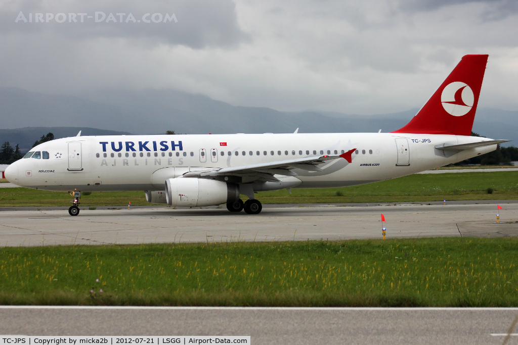 TC-JPS, 2008 Airbus A320-232 C/N 3718, Taxiing for departure in 05