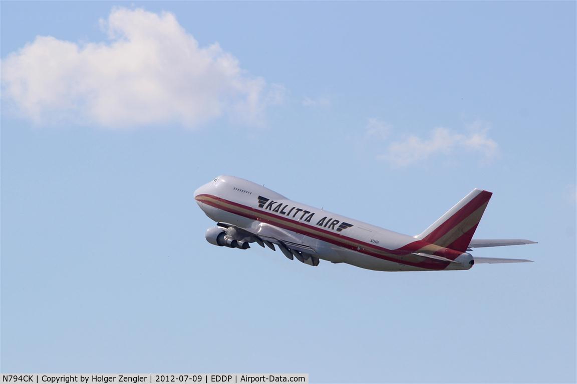 N794CK, 1987 Boeing 747-222B C/N 23737, On left turn seconds after take-off.....