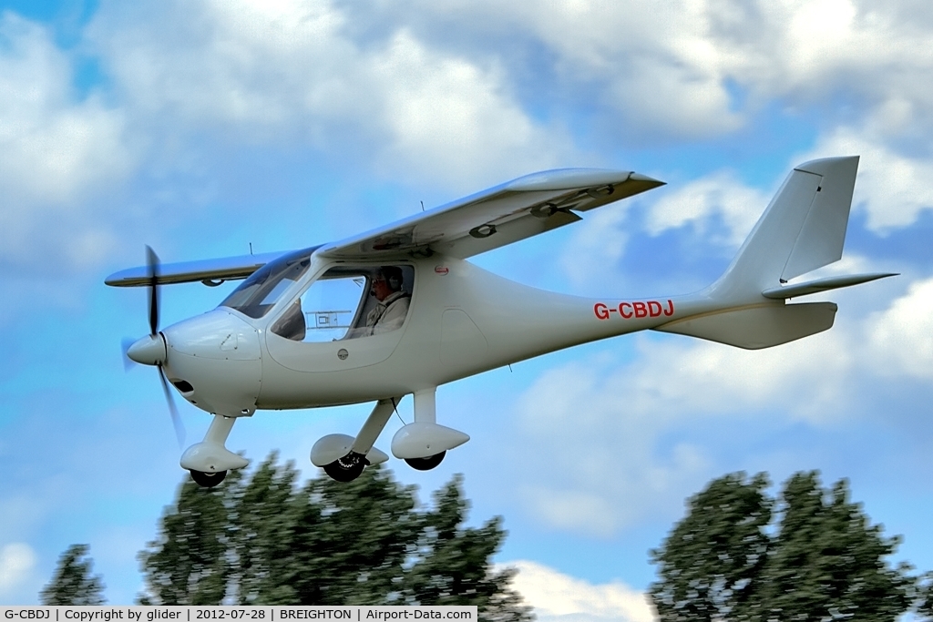 G-CBDJ, 2001 Flight Design CT2K C/N 7850, Smart looking