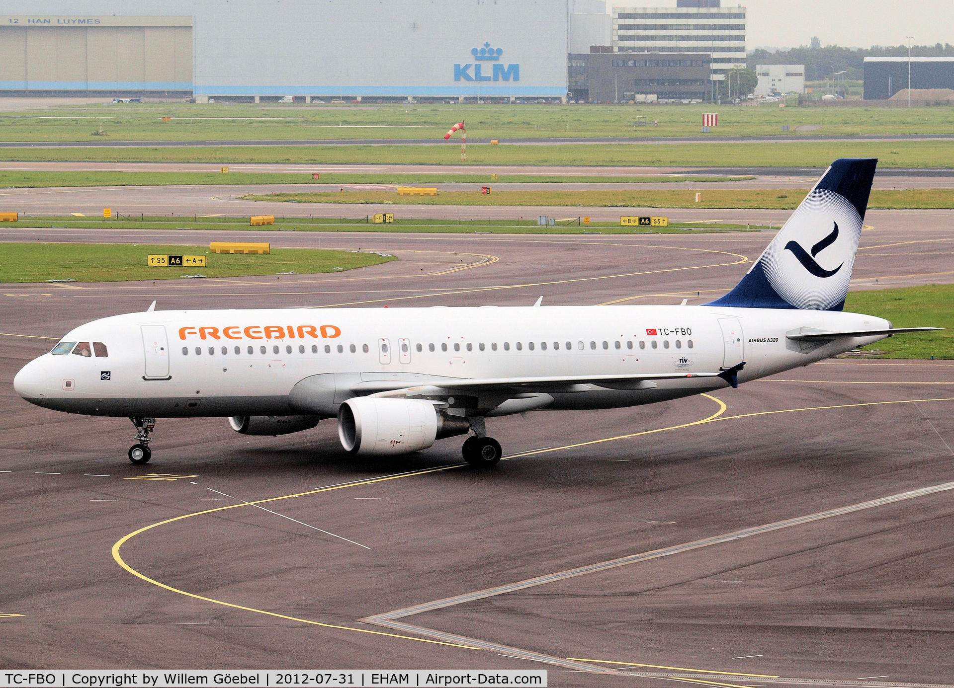 TC-FBO, 2012 Airbus A320-214 C/N 5096, Taxi to the gate of Amsterdam Airport
