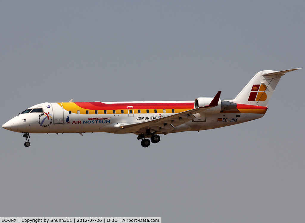 EC-JNX, 2006 Bombardier CRJ-200ER (CL-600-2B19) C/N 8058, Landing rwy 14R