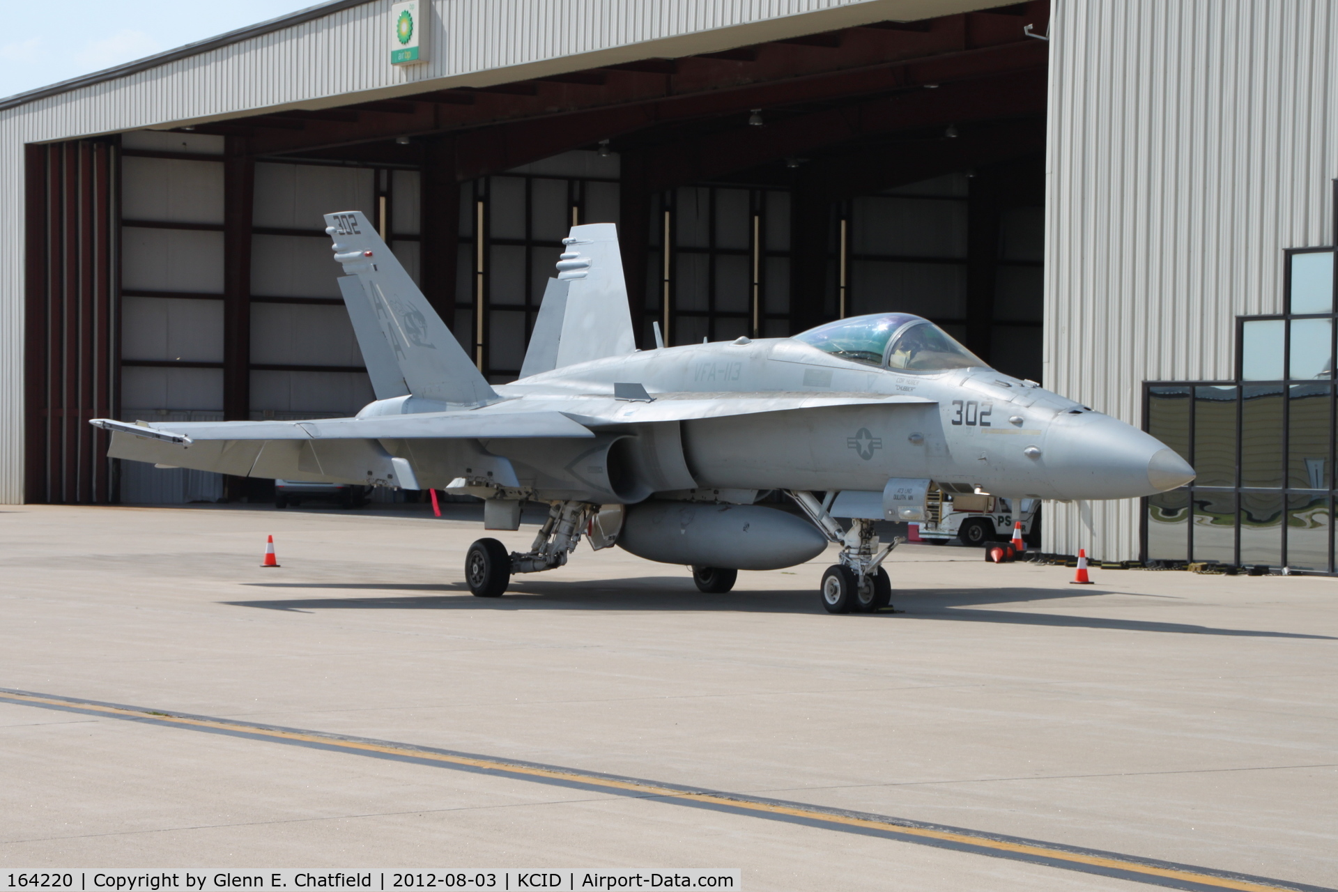 164220, 1990 McDonnell Douglas F/A-18C Hornet C/N 0983/C209, Stopping for fuel