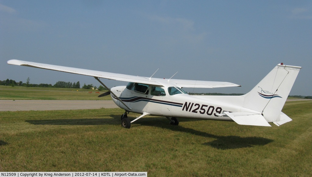 N12509, 1973 Cessna 172M C/N 17262030, 2012 Detroit Lakes Water Carnival Fly-in