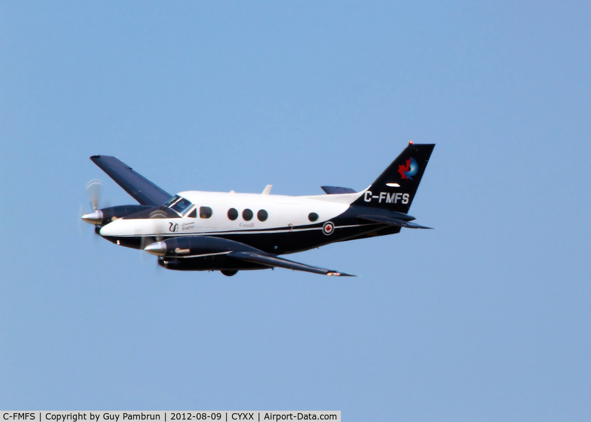 C-FMFS, 2005 Beech C90A King Air C/N LJ-1745, Announced his arrival the day before the Abbotsford Airshow by doing a high speed pass down the center of the runway.  Unfortunately I wasn't as close as I would have liked to have been so it ended up being a big crop.