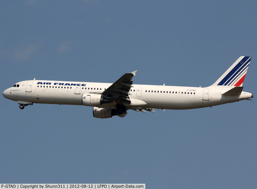 F-GTAO, 2007 Airbus A321-211 C/N 3098, Taking off from rwy 24