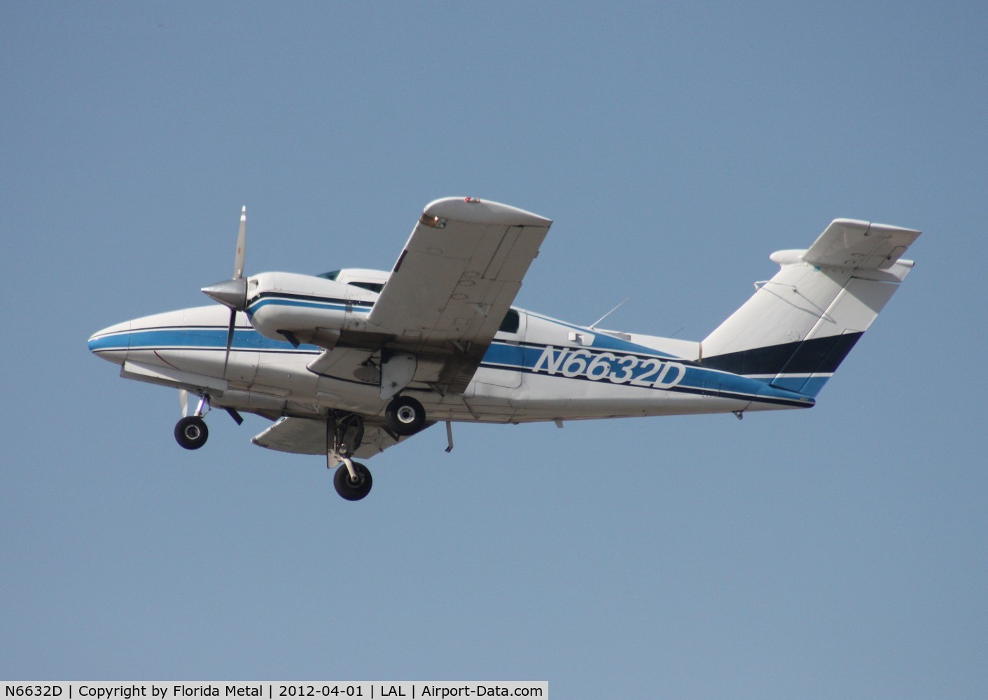 N6632D, 1979 Beech 76 Duchess C/N ME-235, Beech 76