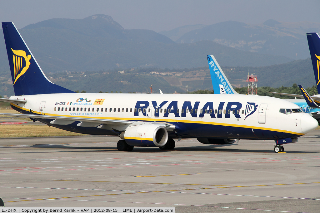 EI-DHX, 2005 Boeing 737-8AS C/N 33585, Bergamo