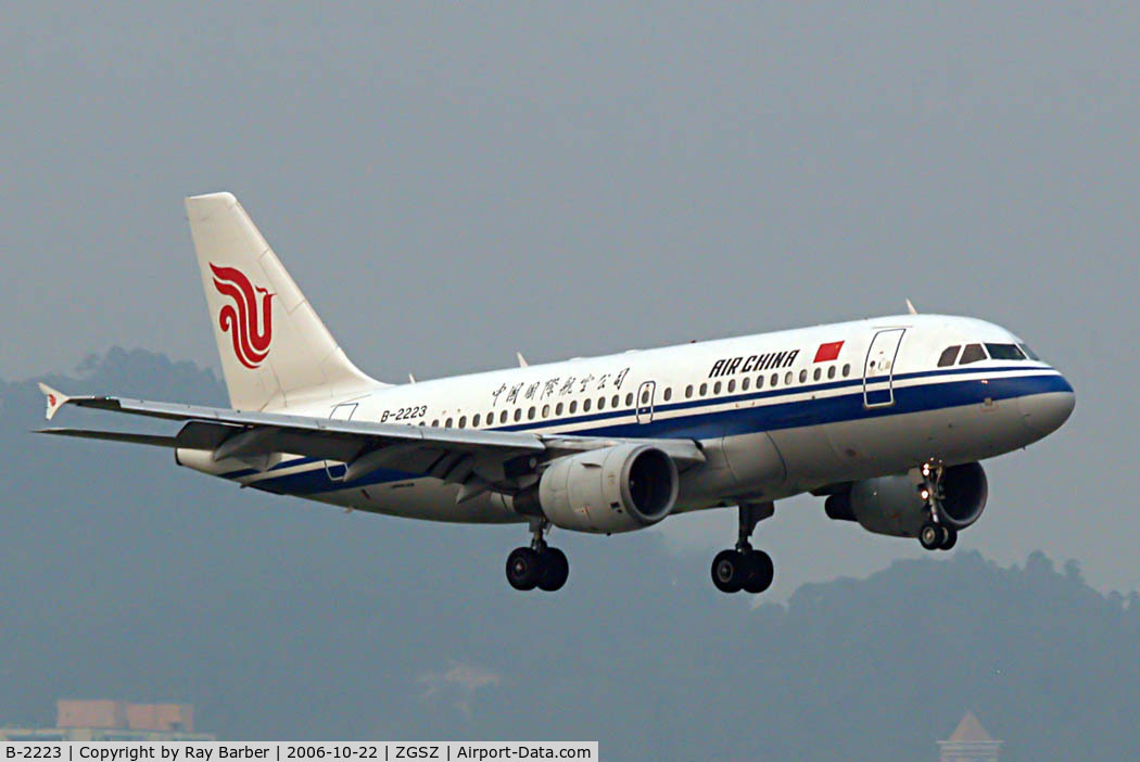 B-2223, 2002 Airbus A319-112 C/N 1679, Airbus A319-112 [1679] (Air China) Shenzhen-Baoan~B 22/10/2006