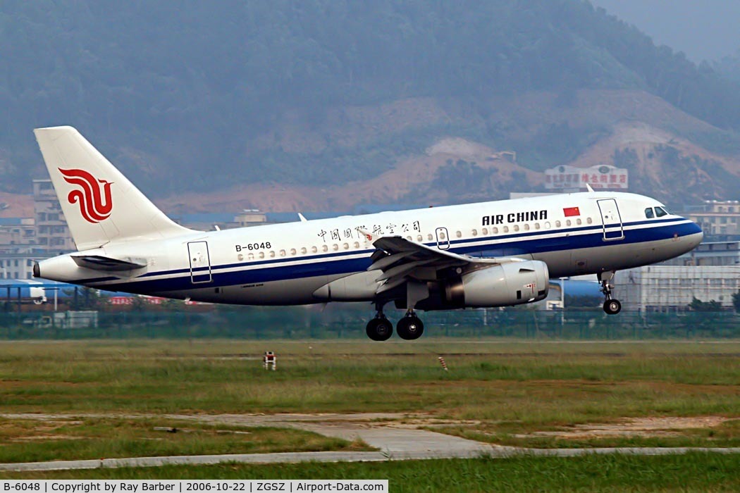 B-6048, 2005 Airbus A319-131 C/N 2559, Airbus A319-115 [2559] (Air China) Shenzhen-Baoan~B 22/10/2006