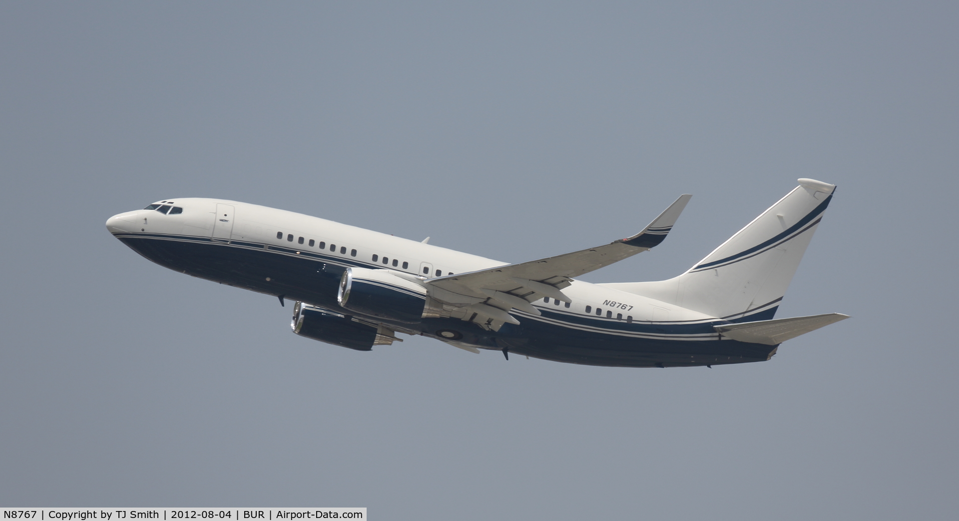 N8767, 2002 Boeing 737-7EG C/N 32807, Taking off from Burbank Airport