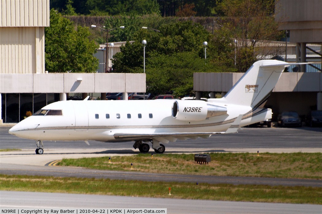 N39RE, 1999 Bombardier Challenger 604 (CL-600-2B16) C/N 5420, Canadair CL.604 Challenger [5420] Atlanta-Dekalb Peachtree~N 22/04/2010.